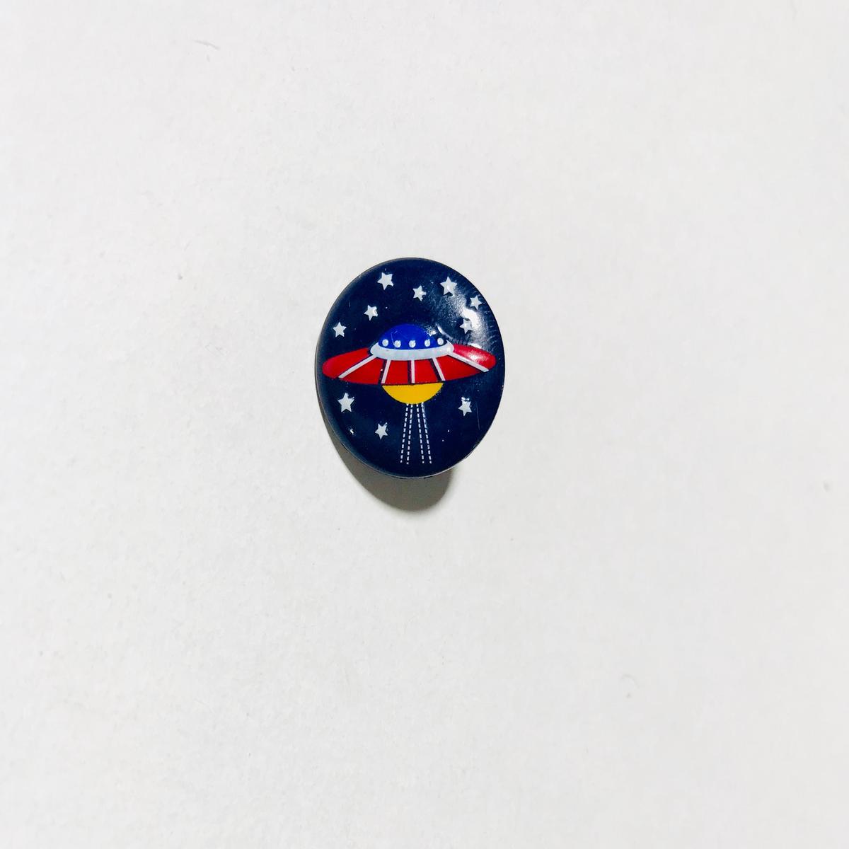 Space UFO Plastic Button – 18mm / 11/16″ – Dill Buttons Brand