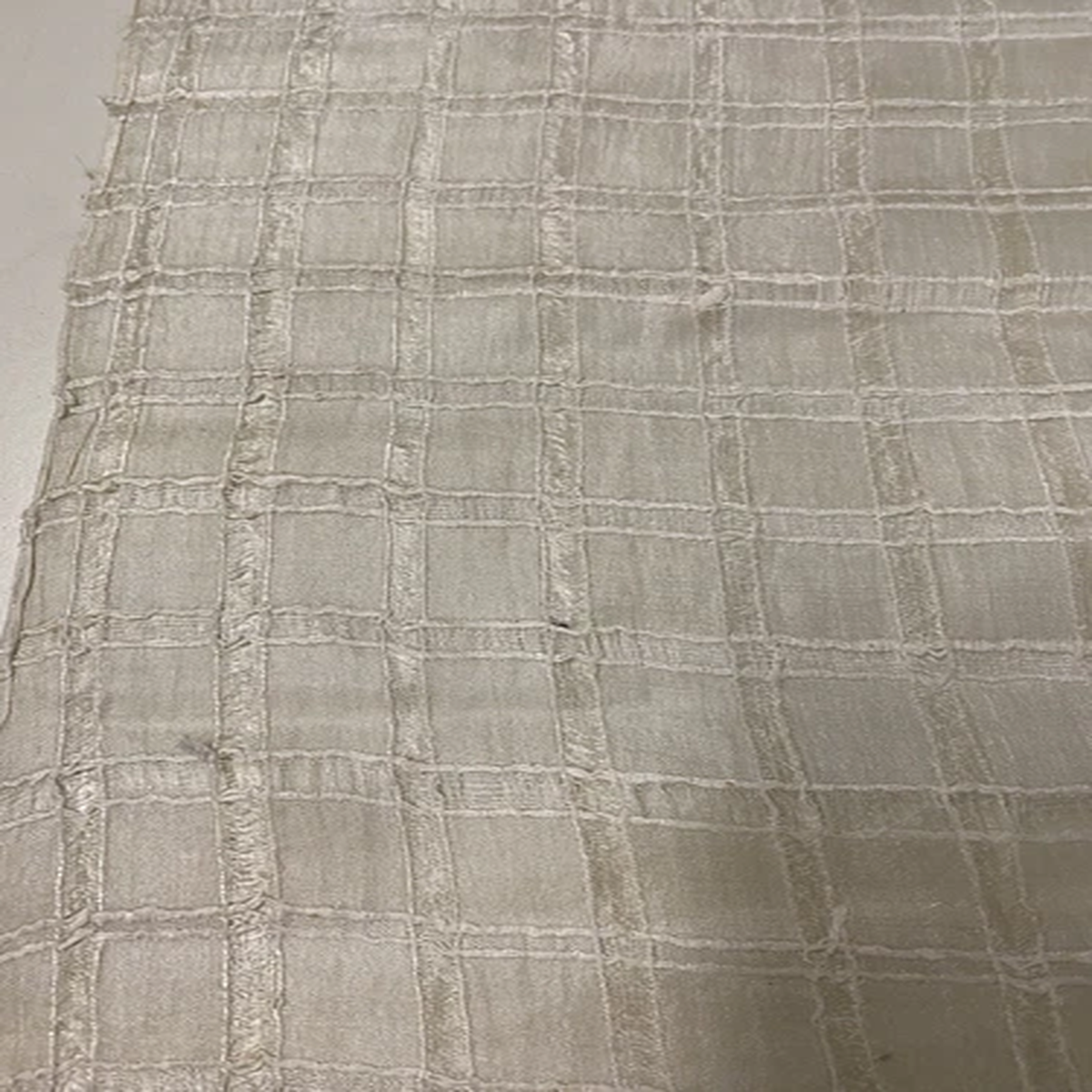 4432  White CREPE-LIKE w/SATINY BACK Apparel, Craft SYNTHETIC FABRIC--44" x 1 yd