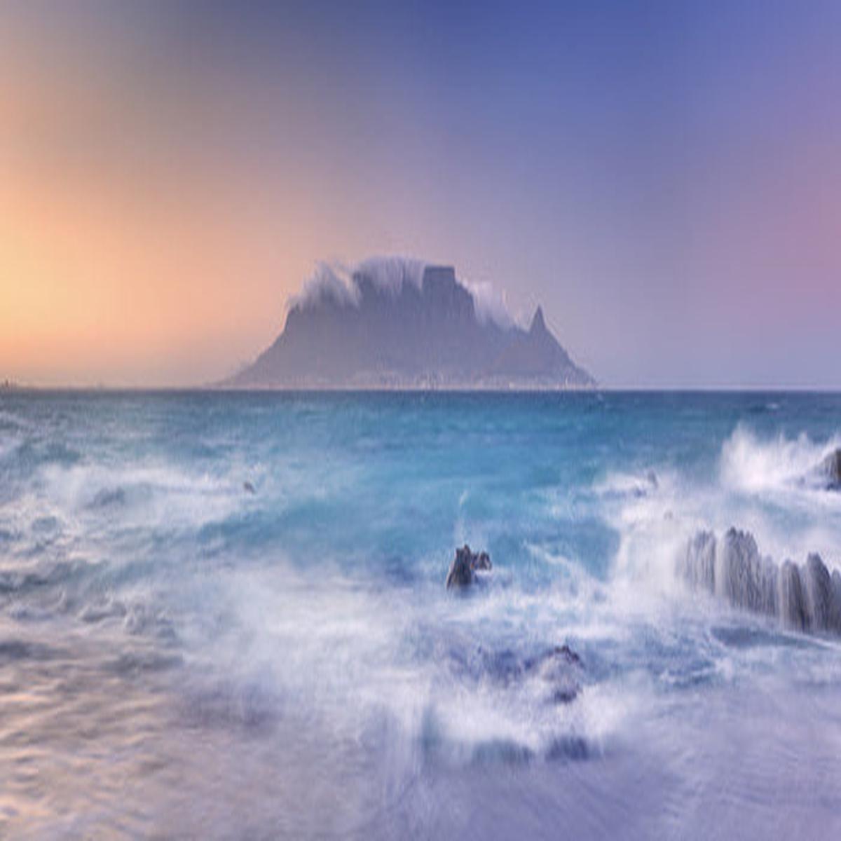 Cape Town dawn panorama